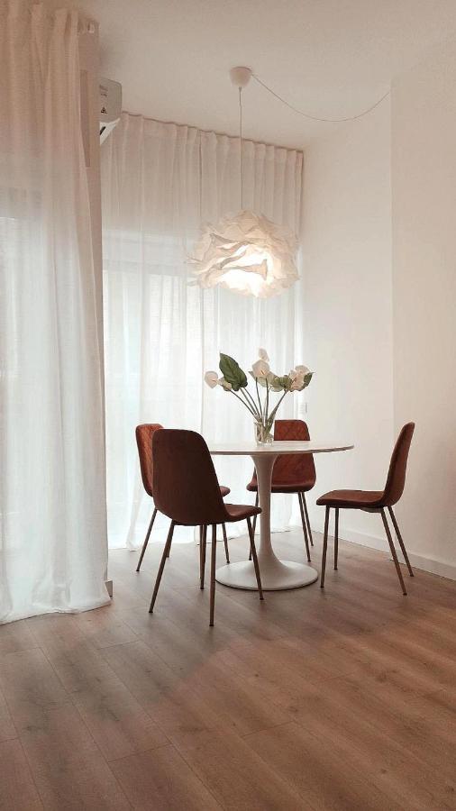 So Fine Petruzzelli Flat Lejlighed Bari Eksteriør billede